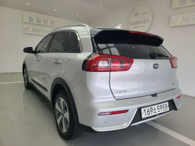 Kia Niro 2018, 103112 км, за 7814.02 USD