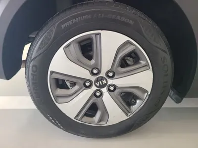 Kia Niro 2018, 103112 км, за 7814.02 USD - фото 19