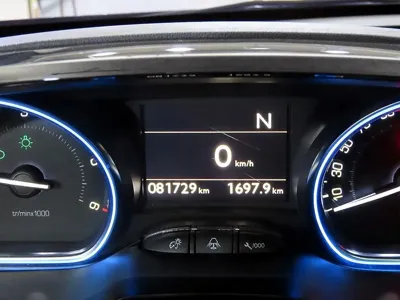 Peugeot 2008 2015, 81726 км, за 2279.09 USD - фото 8