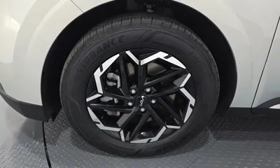 Kia Canival 2025, 19460 км, за 23116.48 USD