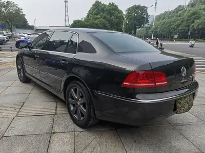 Volkswagen Phaeton 2011, 160000 км, за 8676.48 USD