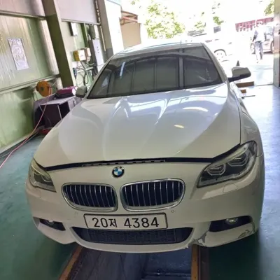 BMW 5-Series · 2016 год