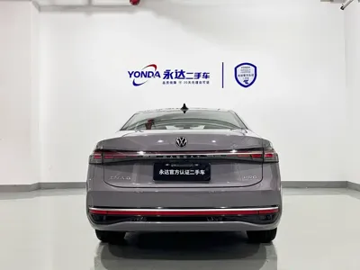 Volkswagen Passat 2024, 6899 км, за 22924.81 USD