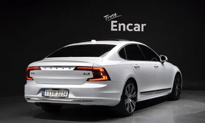 Volvo S90 2022, 80461 км, за 22465.32 USD