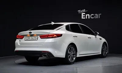 Kia K5 2016, 89554 км, за 7800.11 USD
