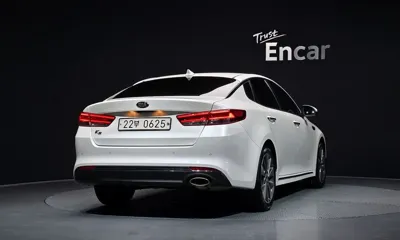 Kia K5 2016, 89554 км, за 7800.11 USD