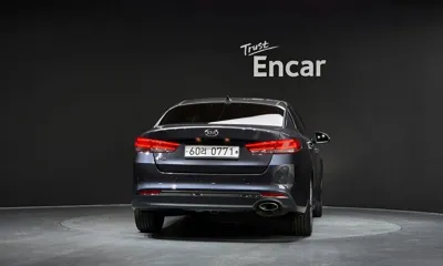 Kia K5 2016, 177287 км, за 4923.2 USD