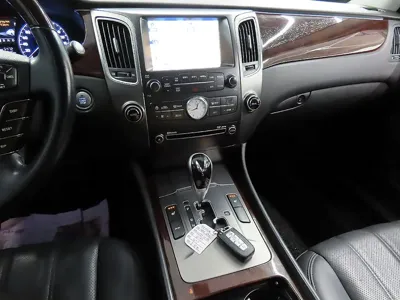 Hyundai Equus 2012, 179800 км, за 2535.27 USD - фото 12