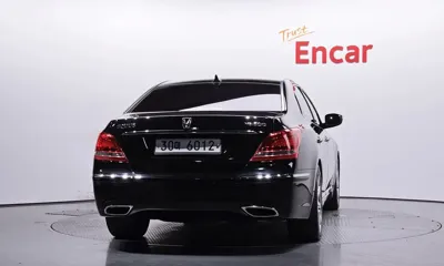 Hyundai Equus 2012, 123550 км, за 6381.45 USD