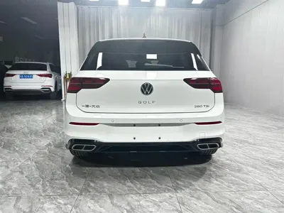 Volkswagen Golf 2022, 30000 км, за 20303.8 USD