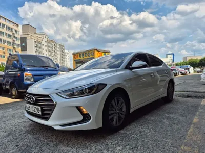 Hyundai Avante · 2016 год