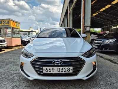 Hyundai Avante 2016, 65389 км, за 6544.16 USD