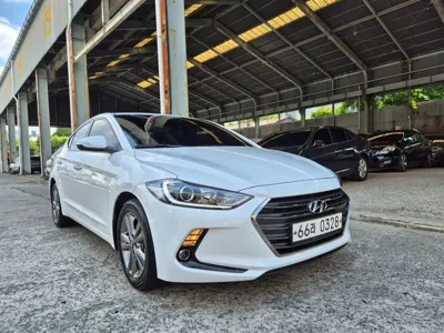 Hyundai Avante 2016, 65389 км, за 6498.62 USD - фото 19