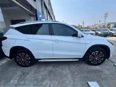 BYD New Energy 2017, 22799 км, за 5621.68 USD