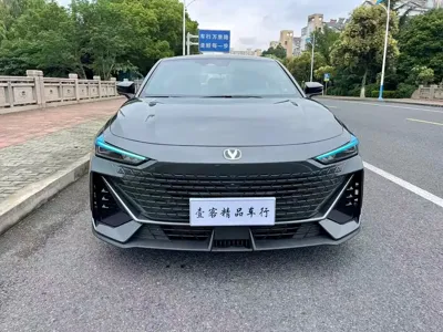 Changan UNI-V 2023, 30000 км, за 10152.07 USD