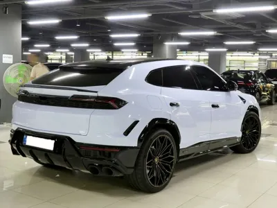 Lamborghini Urus 2025, 900 км, за 299245.64 USD