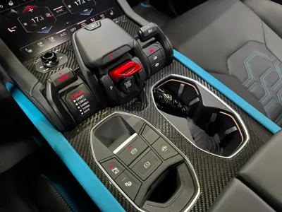 Lamborghini Urus 2025, 900 км, за 299245.64 USD - фото 9