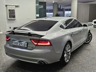 Audi A7 2014, 83686 км, за 10576.42 USD