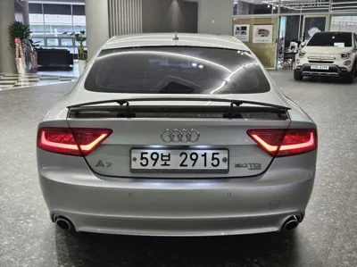 Audi A7 2014, 83686 км, за 10576.42 USD