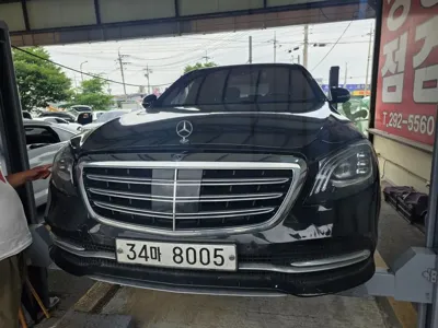Mercedes-Benz S-Class · 2018 год