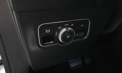 Mercedes-Benz GLB-Class 2021, 67722 км, за 22427.35 USD - фото 29