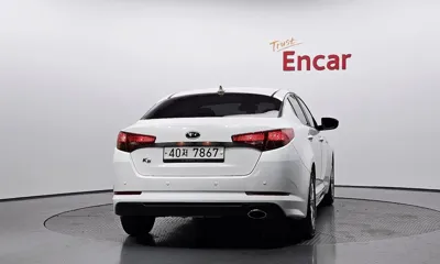 Kia K5 2011, 85034 км, за 2817.92 USD