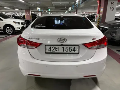 Hyundai Avante 2013, 167716 км, за 2335.42 USD