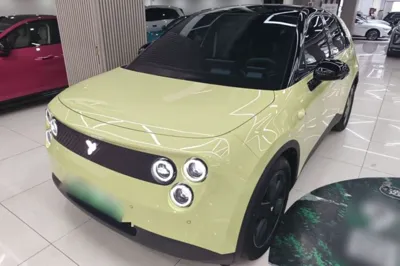 firefly firefly · 2025 год
