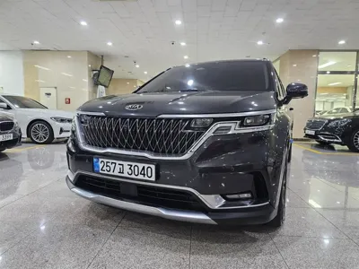 Kia Canival · 2021 год