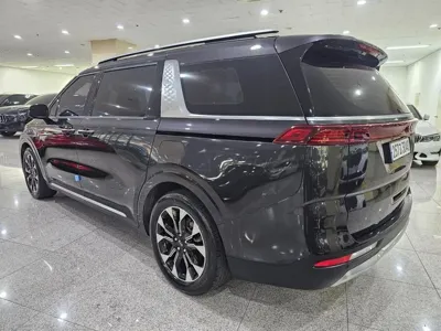 Kia Canival 2021, 217591 км, за 12137.32 USD