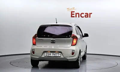 Kia Morning 2013, 106390 км, за 3235.62 USD