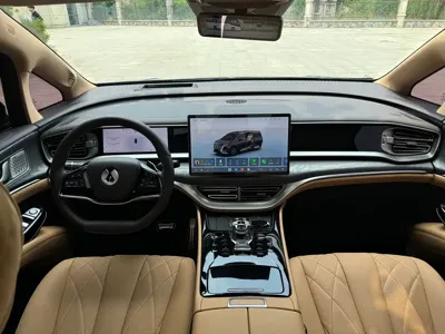 Denza Denza D9 2025, 13000 км, за 40464.19 USD