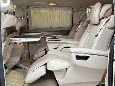 Mercedes-Benz V-Class 2023, 53000 км, за 40592.9 USD - фото 10