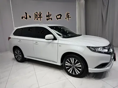 Mitsubishi Outlander 2022, 32000 км, за 16032.74 USD