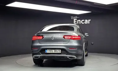 Mercedes-Benz GLC-Class 2018, 83782 км, за 17641.23 USD