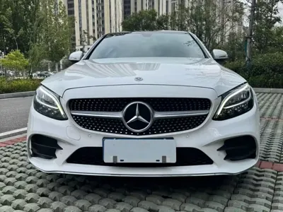 Mercedes-Benz C-Class 2019, 50000 км, за 20248.26 USD