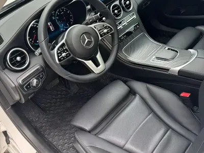 Mercedes-Benz C-Class 2019, 50000 км, за 20248.26 USD