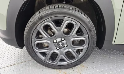 Hyundai Casper 2023, 102068 км, за 8074.04 USD