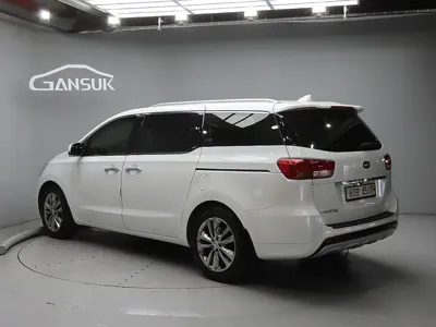 Kia Canival 2018, 247042 км, за 3903.2 USD