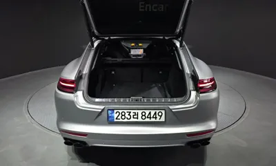 Porsche Panamera 2019, 35929 км, за 76708.03 USD - фото 20