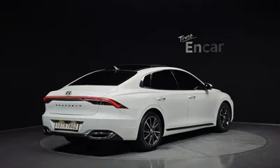 Hyundai Grandeur 2022, 46579 км, за 17255.97 USD