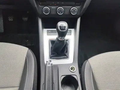 Skoda Octavia 2015, 82100 км, за 3545.18 USD - фото 16