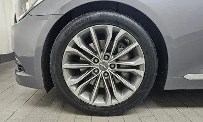 Hyundai Genesis 2014, 71254 км, за 8336.62 USD
