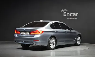 BMW 5-Series 2019, 84685 км, за 18117.37 USD