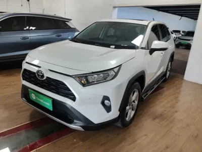 Toyota RAV4 · 2023 год