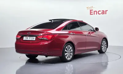 Hyundai Sonata 2013, 91086 км, за 3575.37 USD