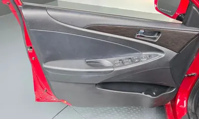 Hyundai Sonata 2013, 91086 км, за 3575.37 USD - фото 24