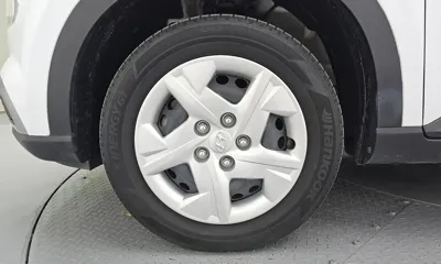 Hyundai Venue 2020, 53120 км, за 8131.68 USD