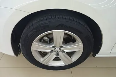 Volkswagen Golf 2016, 110400 км, за 7047 USD - фото 10