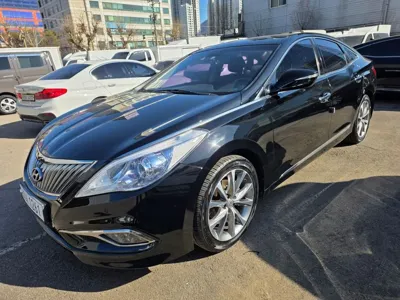 Hyundai Grandeur 2015, 79000 км, за 4759.39 USD
